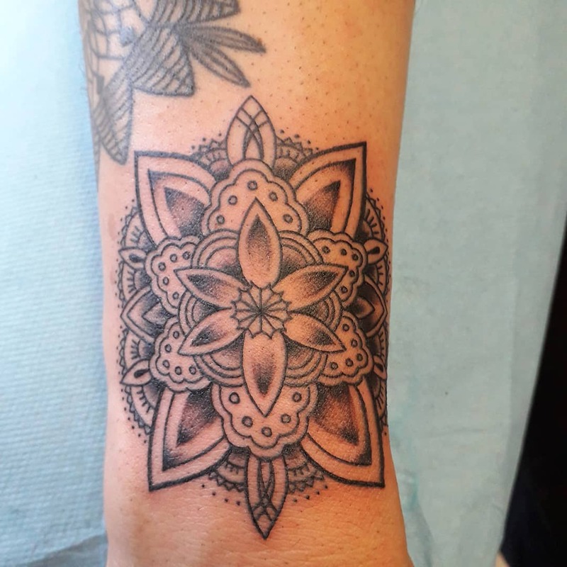 Angie Tattoo - Tatoueur à Les Herbiers - Le meilleur du tatouage