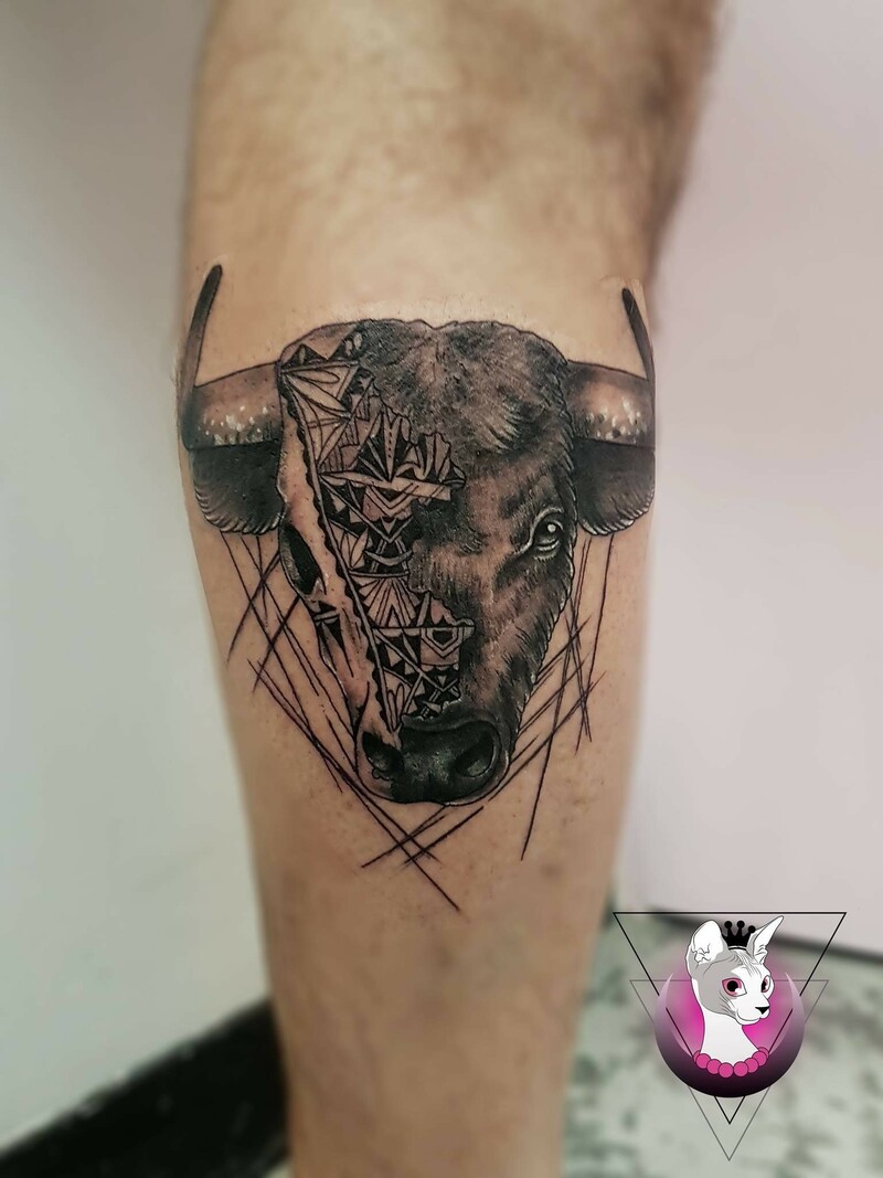 Idées tatouages géométrique - Le meilleur du tatouage, image size:800x1067